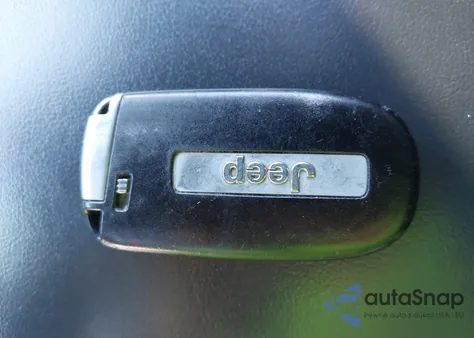 2016 Jeep Grand Cherokee Overland z USA, uszkodzony, nr VIN 1C4RJFCG7GC461690